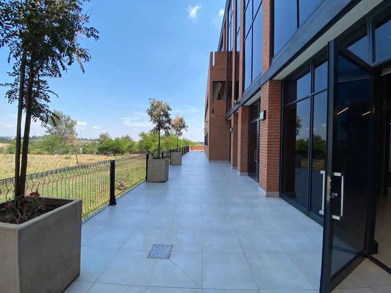 P-Grade Office Available In Waterkloof Ridge - Photo 6