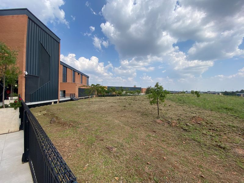 P-Grade Office Available In Waterkloof Ridge - Photo 10