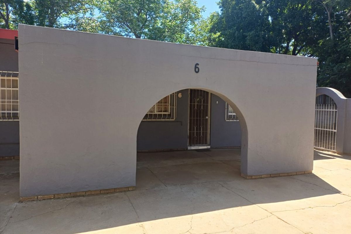 Modern 2-Bedroom Apartment for Sale in Declercqville, Klerksdorp - Photo 3