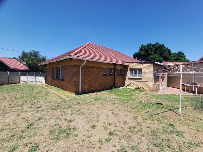 Affordable 3-Bedroom Home for Sale in Stilfontein Ext 4 - Photo 3