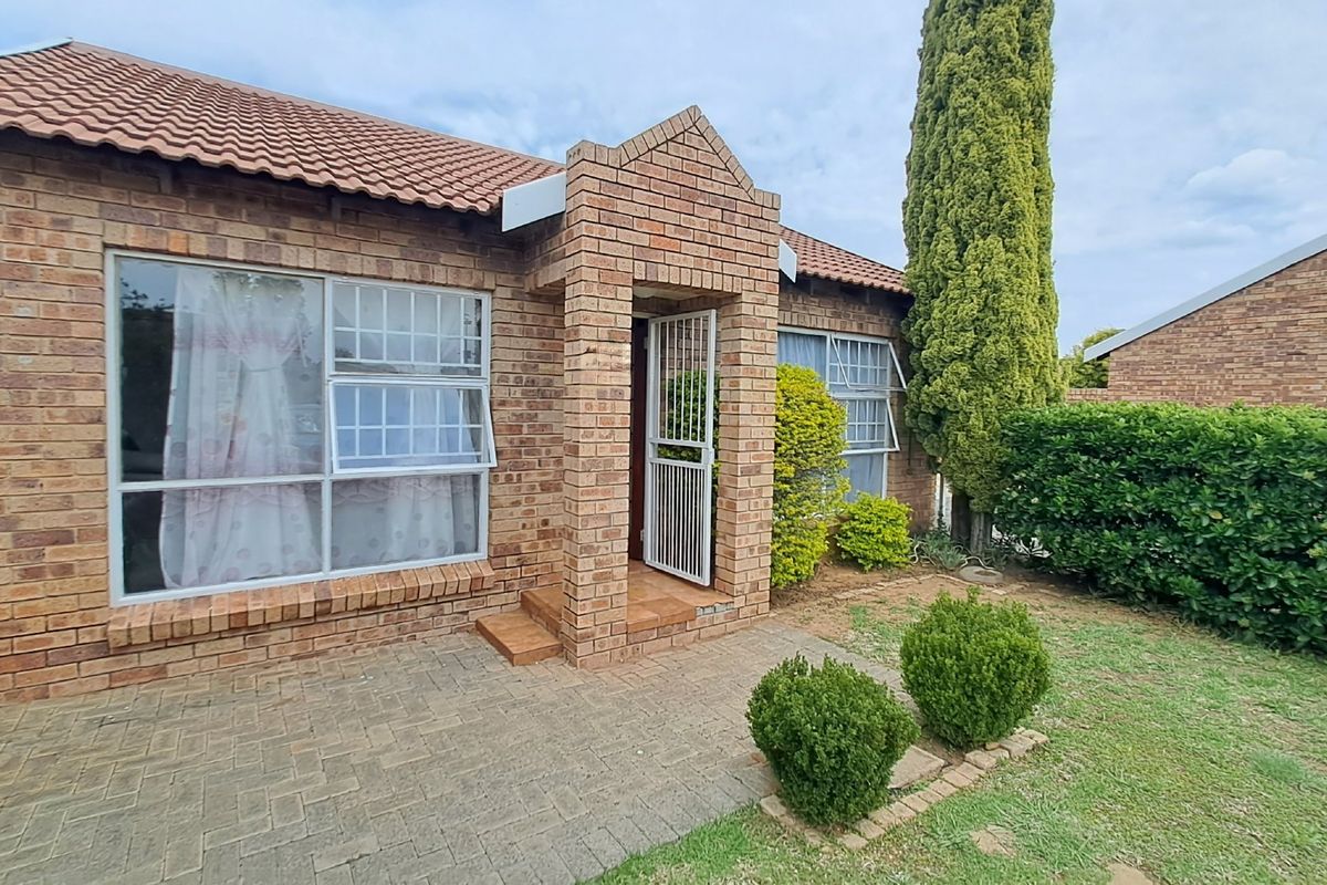 3 bedroom townhouse in Universitas - Photo 4