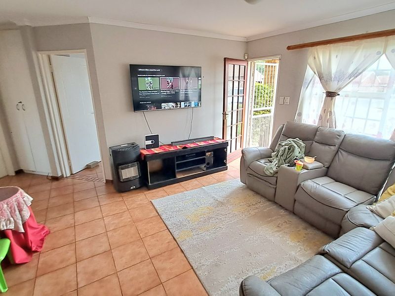 3 bedroom townhouse in Universitas - Photo 6