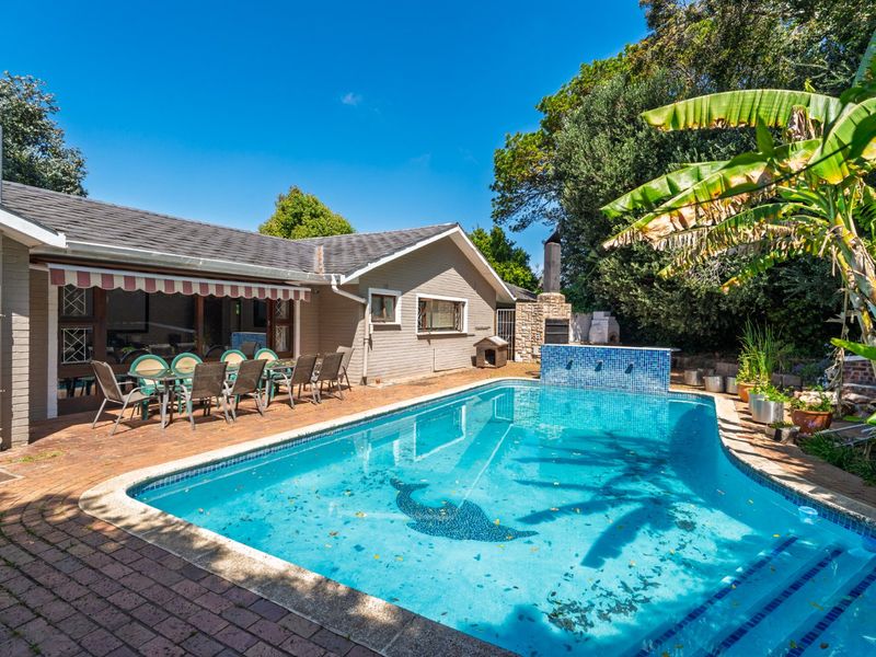 Prime Redevelopment or Renovation Opportunity | Trovato Estate, Upper Wynberg - Photo 2