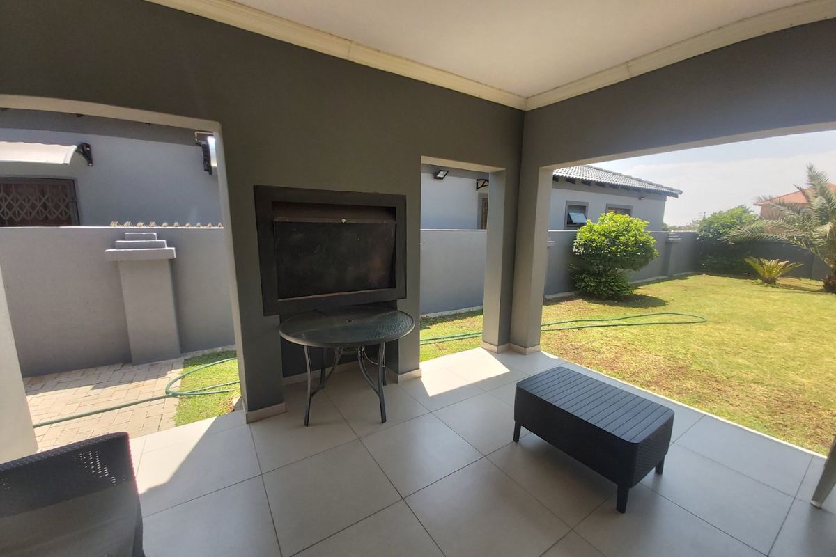 Neat Townhouse for sale in Flamwood. - Photo 4