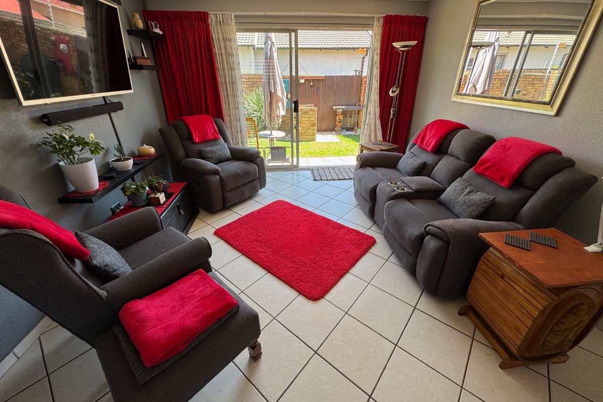 Spacious 3-Bedroom Family Home with Modern Comforts - Photo 5