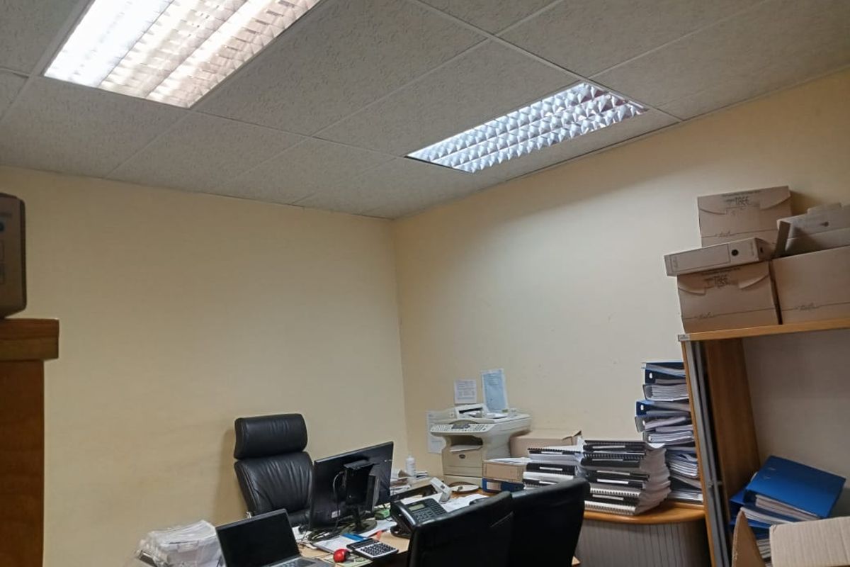 Commercial Property for Sale - Photo 5