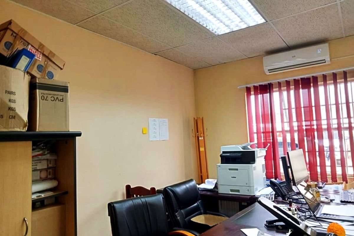 Commercial Property for Sale - Photo 4