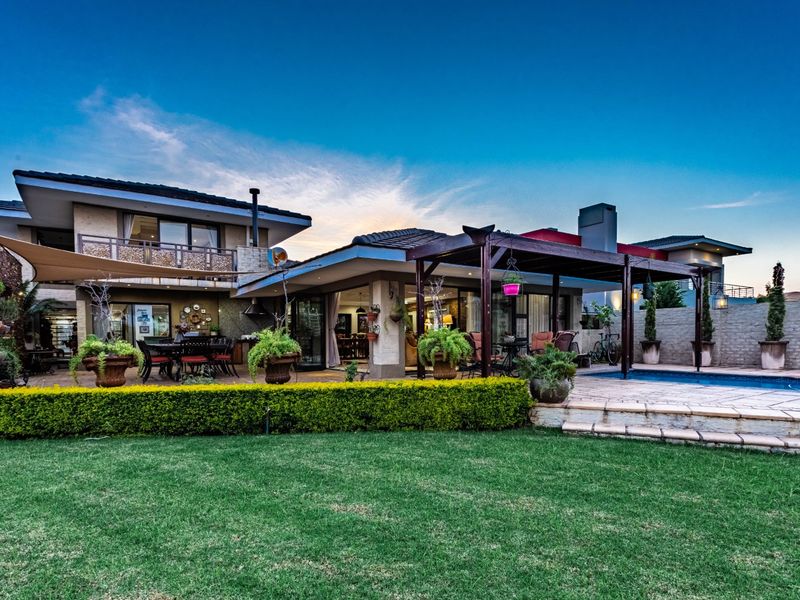 Beautiful 3 Bedroom Lombardy House - Photo 1