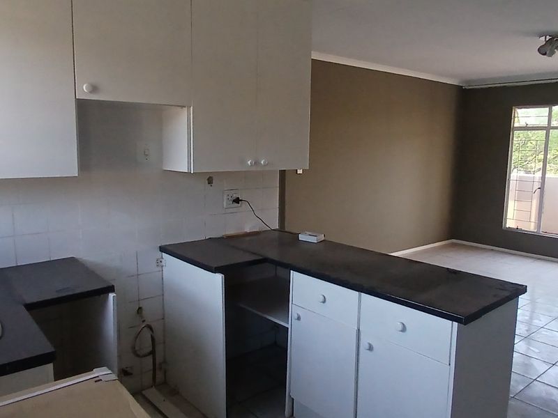 2 BEDROOM APARTMENT FOR SALE IN MIDRAND - Photo 5