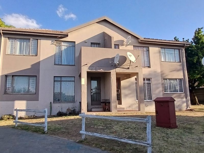 2 BEDROOM APARTMENT FOR SALE IN MIDRAND - Photo 1