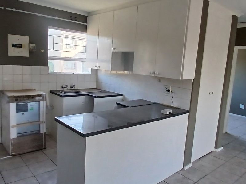 2 BEDROOM APARTMENT FOR SALE IN MIDRAND - Photo 4