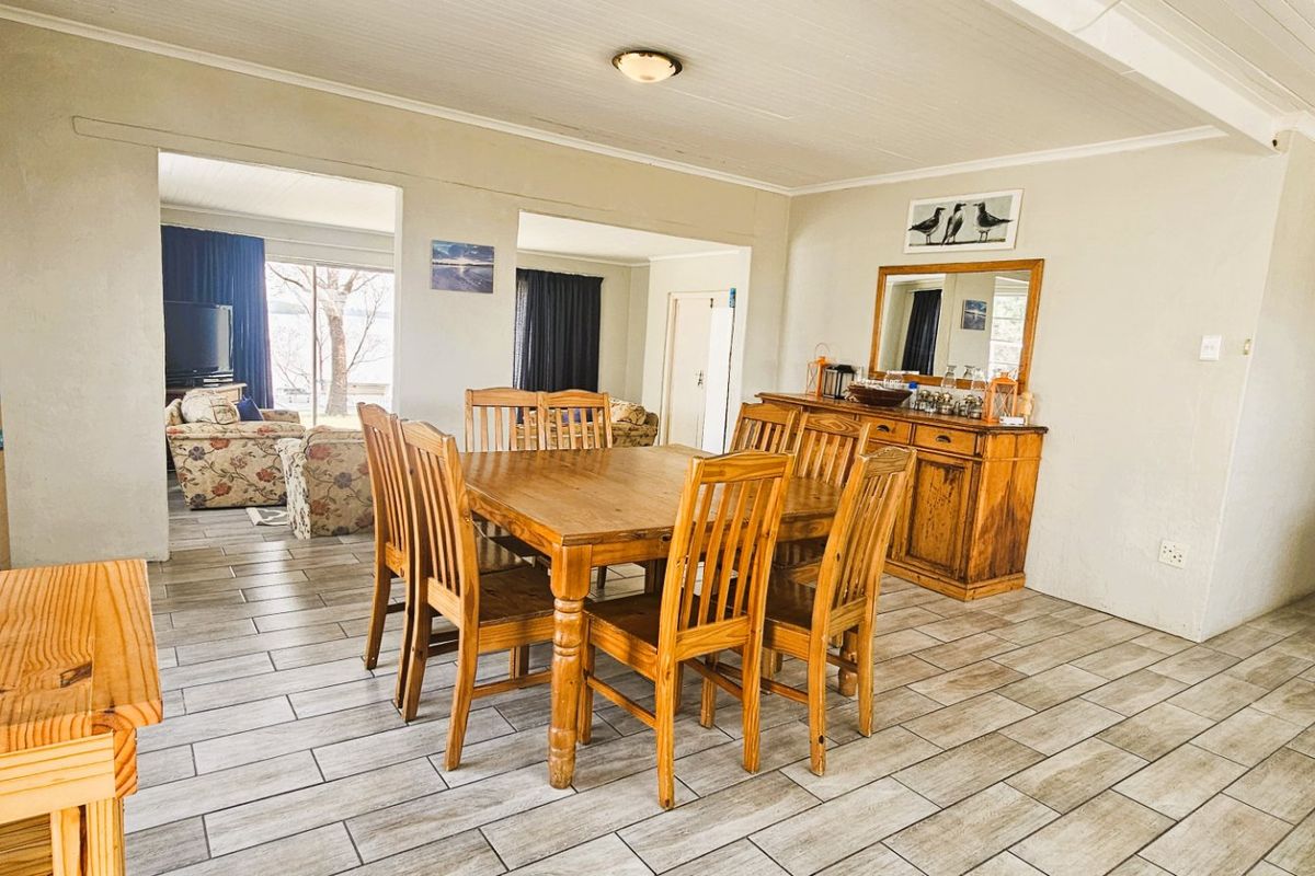 Waterfront Paradise Awaits You! - Photo 4