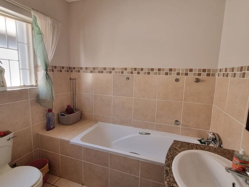 Modern Double-Storey Townhouse for Sale  - Photo 3