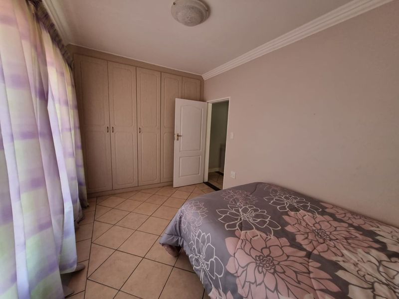 Modern Double-Storey Townhouse for Sale  - Photo 5