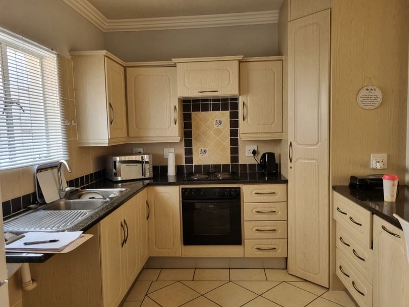 Modern Double-Storey Townhouse for Sale  - Photo 2