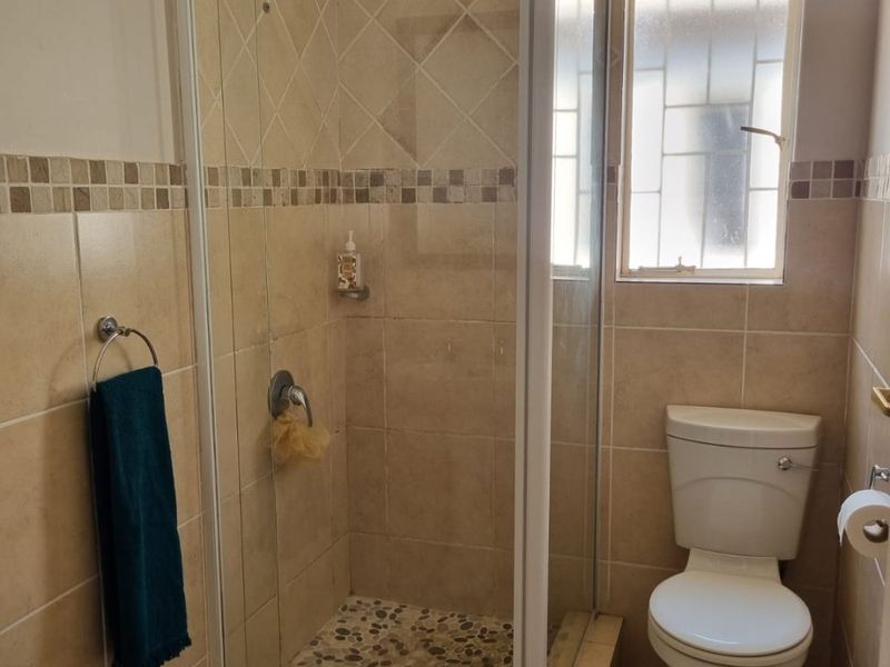 Modern Double-Storey Townhouse for Sale  - Photo 7