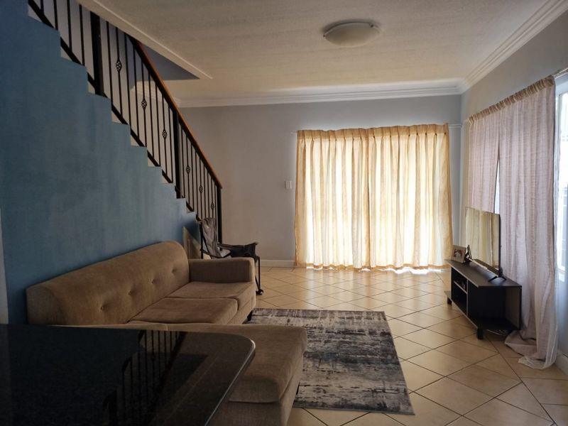 Modern Double-Storey Townhouse for Sale  - Photo 6