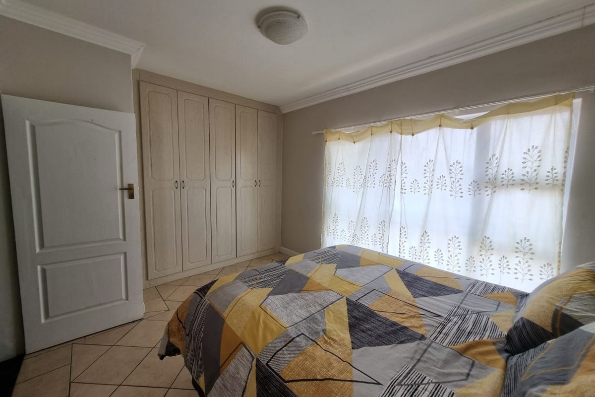 Modern Double-Storey Townhouse for Sale  - Photo 4