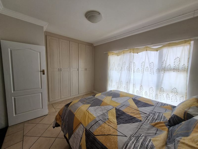 Modern Double-Storey Townhouse for Sale  - Photo 4