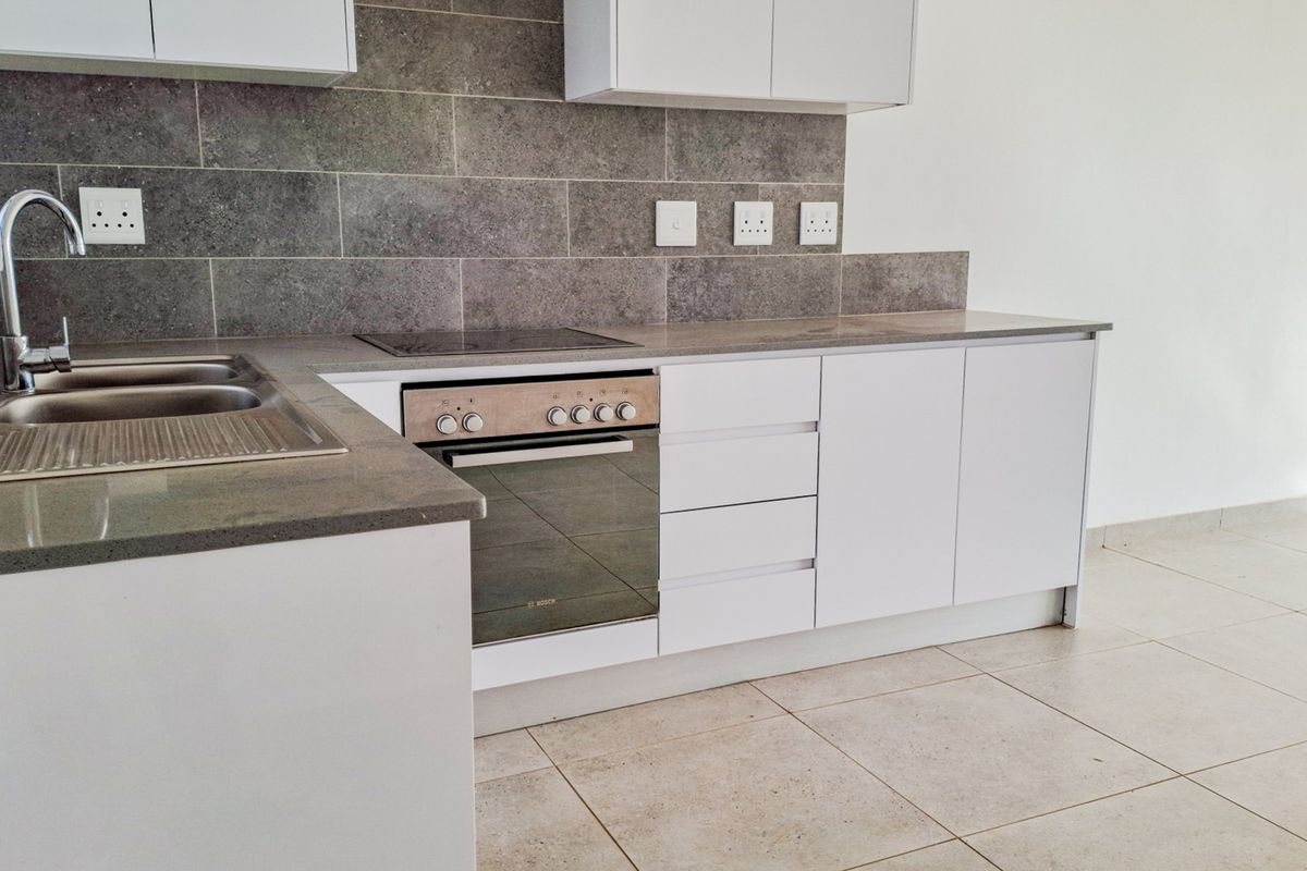 Modern. Neat. Popular. Cheap. Great for Investors. - Photo 4