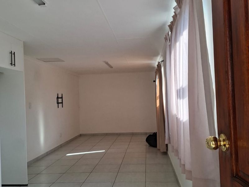 Introducing the epitome of urban living: our newly built 1-bedroom townhouse nestled in a gated community, offering peace of mind and security. Experience modern comfort and style in a tranquil environment. Discover your sanctuary today! - Photo 5