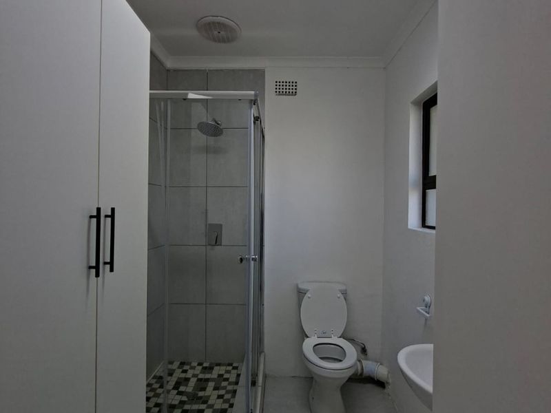 Introducing the epitome of urban living: our newly built 1-bedroom townhouse nestled in a gated community, offering peace of mind and security. Experience modern comfort and style in a tranquil environment. Discover your sanctuary today! - Photo 6