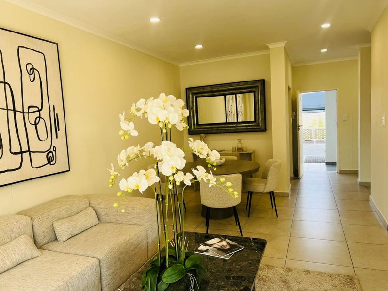 Luxury Ground Floor Duplex For Sale at Emerald Skye - Photo 3