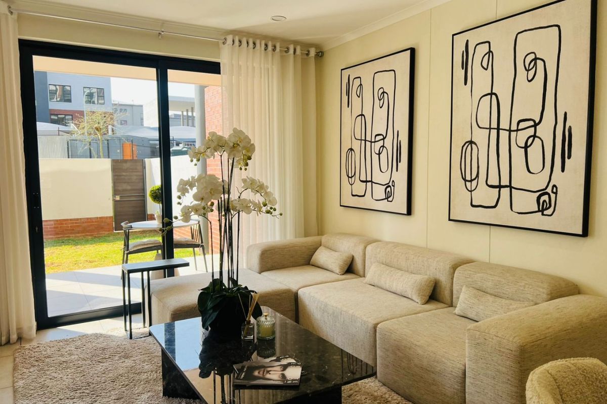 Luxury Ground Floor Duplex For Sale at Emerald Skye - Photo 2