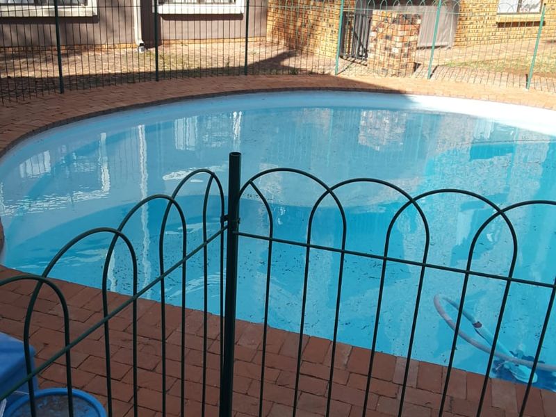 Divine Luxury with a Beautiful View For Sale in Mulbarton.  - Photo 8