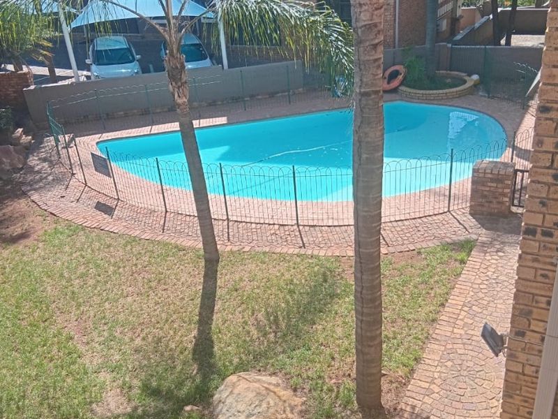 Divine Luxury with a Beautiful View For Sale in Mulbarton.  - Photo 3