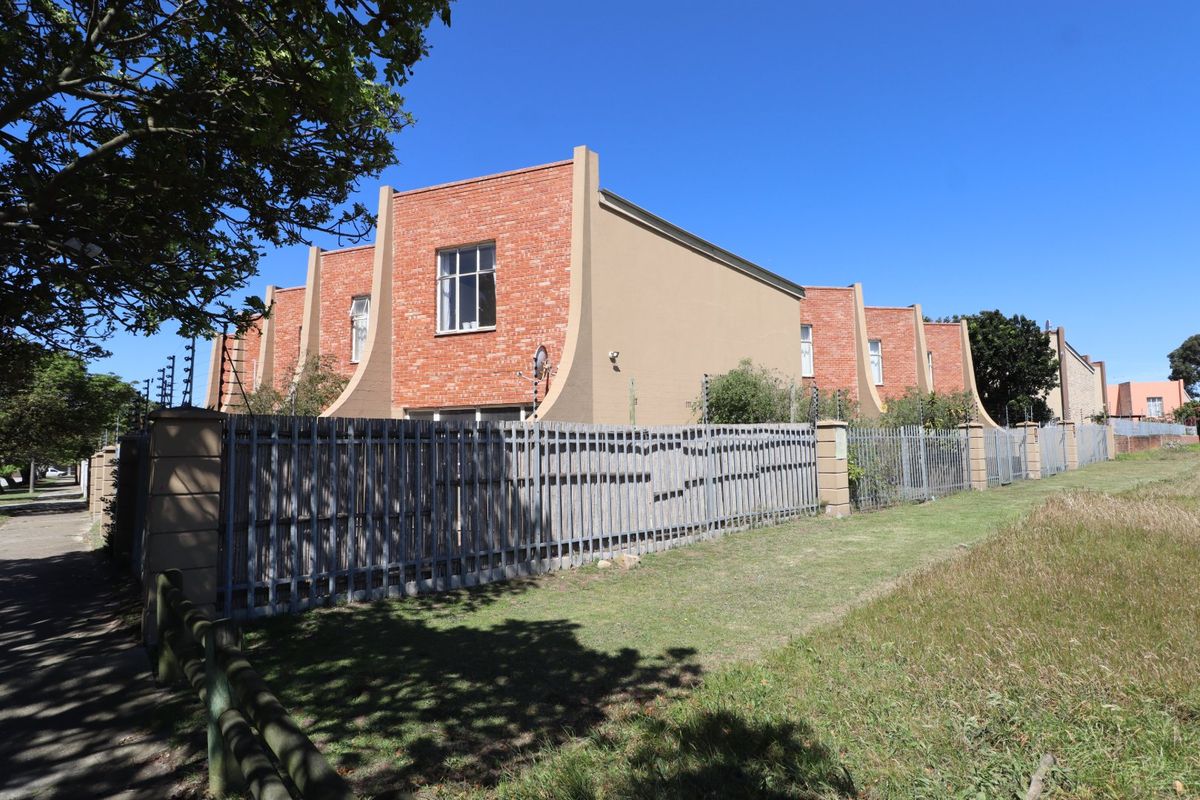 RIGHT PRICE, RIGHT ADDRESS!!! - Photo 5