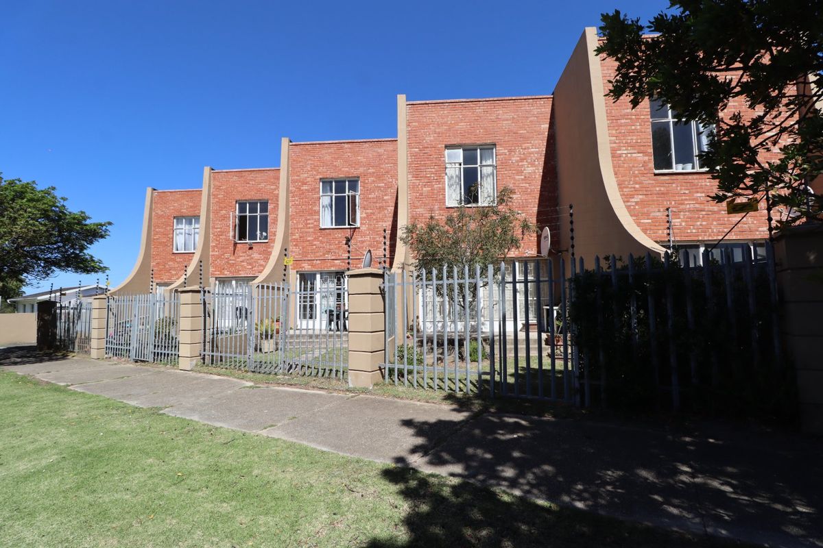 RIGHT PRICE, RIGHT ADDRESS!!! - Photo 2