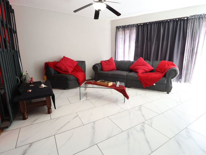 RIGHT PRICE, RIGHT ADDRESS!!! - Photo 6