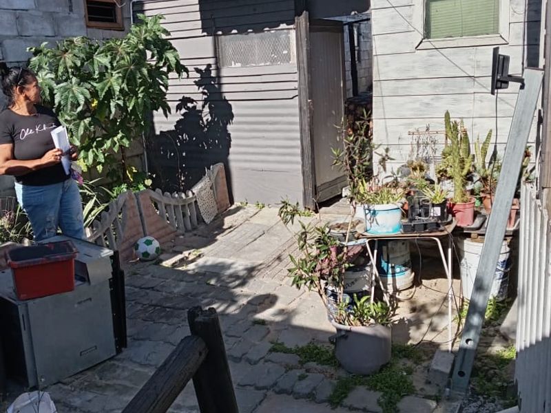 Cozy 3 bedroom family home, 10 minuts from the Stellenbosch arterial. Close to Airport mall - Photo 3