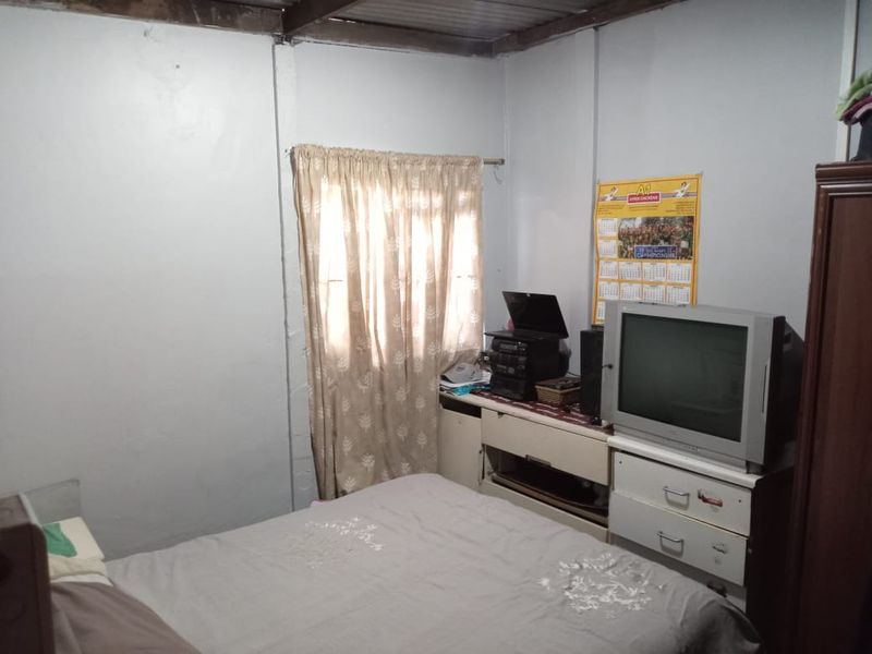 Cozy 3 bedroom family home, 10 minuts from the Stellenbosch arterial. Close to Airport mall - Photo 7