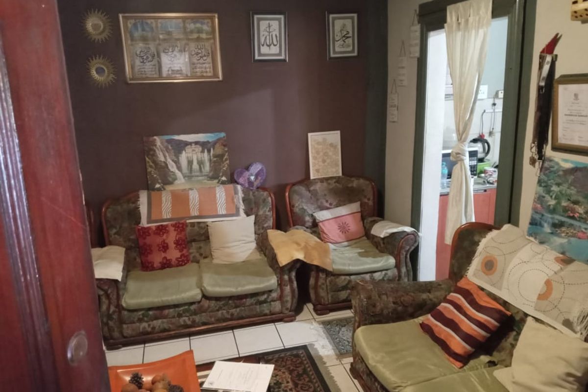 Cozy 3 bedroom family home, 10 minuts from the Stellenbosch arterial. Close to Airport mall - Photo 5