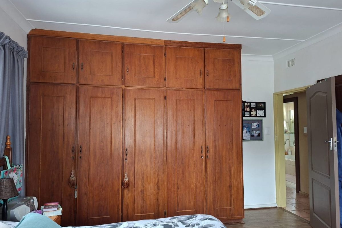 3 Bedroom Family Home with spacious 1 Bedroom Flat for sale in Flimieda - Photo 3