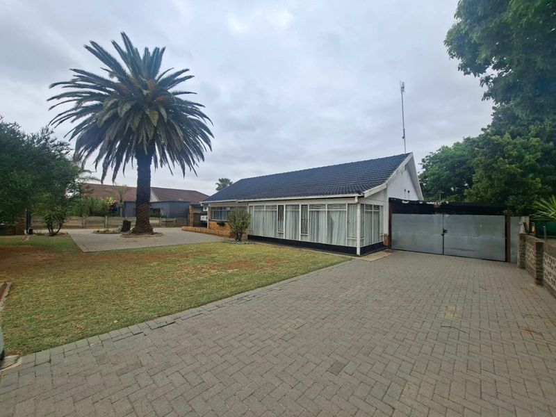 3 Bedroom Family Home with spacious 1 Bedroom Flat for sale in Flimieda - Photo 10