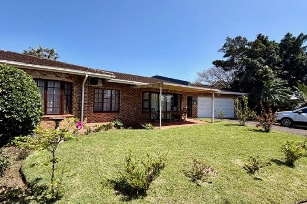 Spacious and Immaculate Townhouse in a Sought-After Uvongo Complex - Photo 2