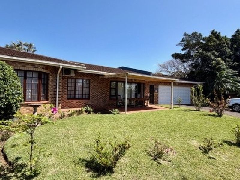 Spacious and Immaculate Townhouse in a Sought-After Uvongo Complex - Photo 2