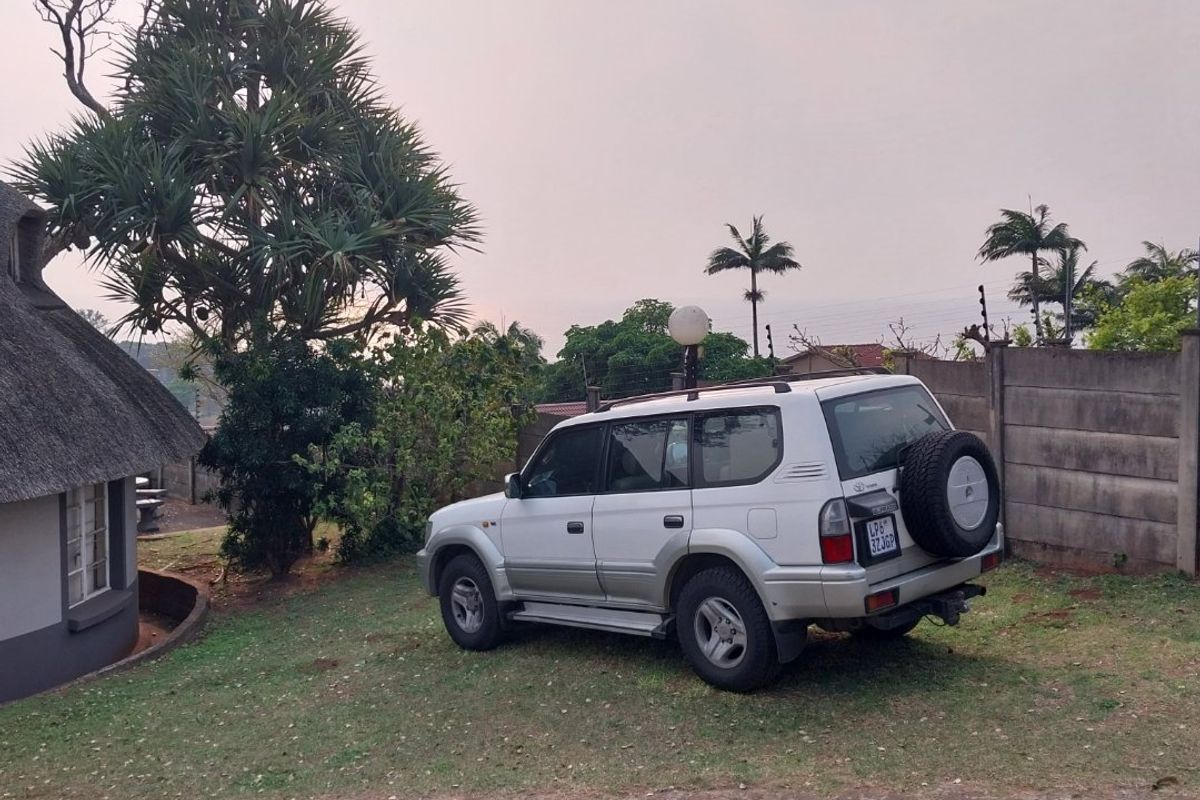 CHARMING 1 BEDROOM UNIT WITH LOFT – COASTAL LIVING AT IT’S BEST - Photo 4