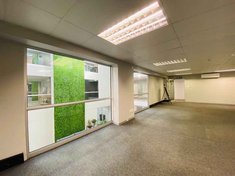 A-Grade Office Space To Let In Cresta - Photo 10