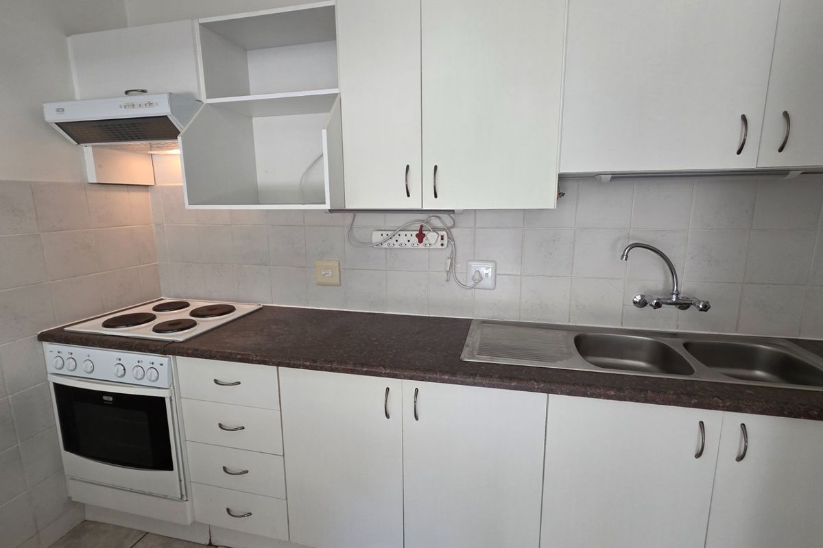 Perfect Holiday Property... Close to All Holiday Amenities... Swimming Pool !!! - Photo 5