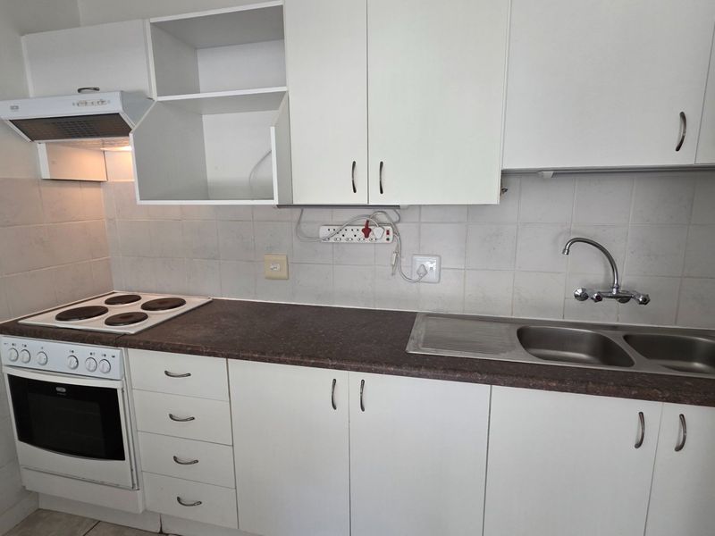 Perfect Holiday Property... Close to All Holiday Amenities... Swimming Pool !!! - Photo 5