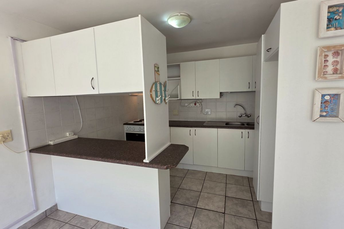 Perfect Holiday Property... Close to All Holiday Amenities... Swimming Pool !!! - Photo 4