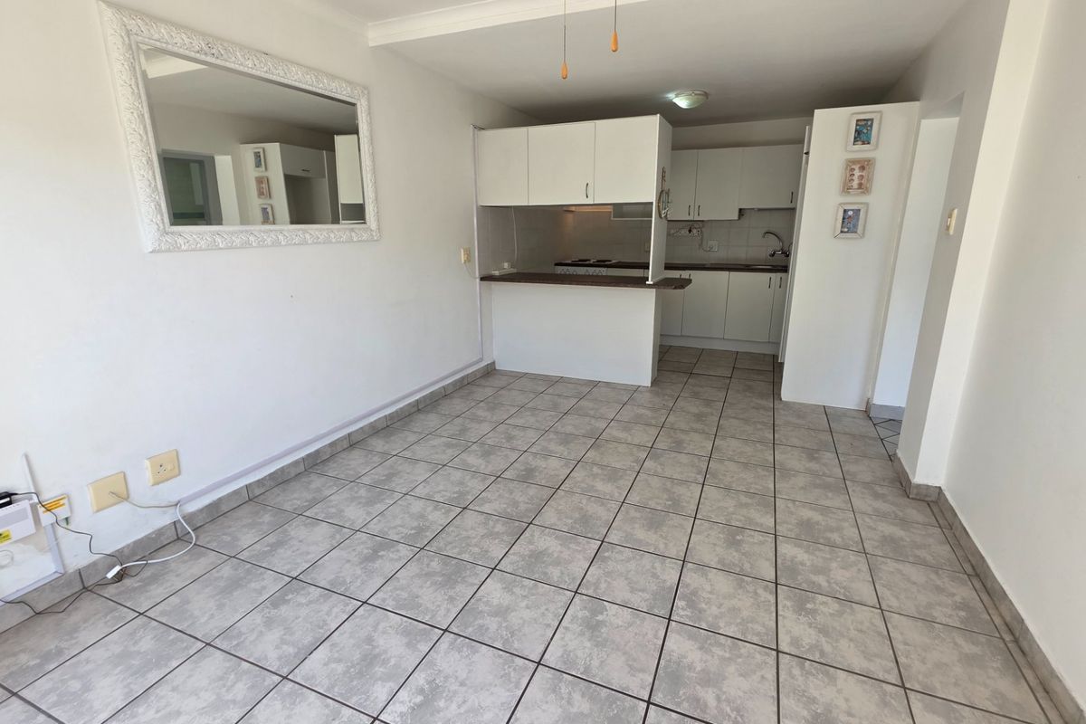 Perfect Holiday Property... Close to All Holiday Amenities... Swimming Pool !!! - Photo 3
