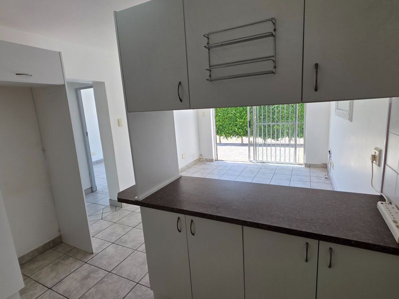 Perfect Holiday Property... Close to All Holiday Amenities... Swimming Pool !!! - Photo 7