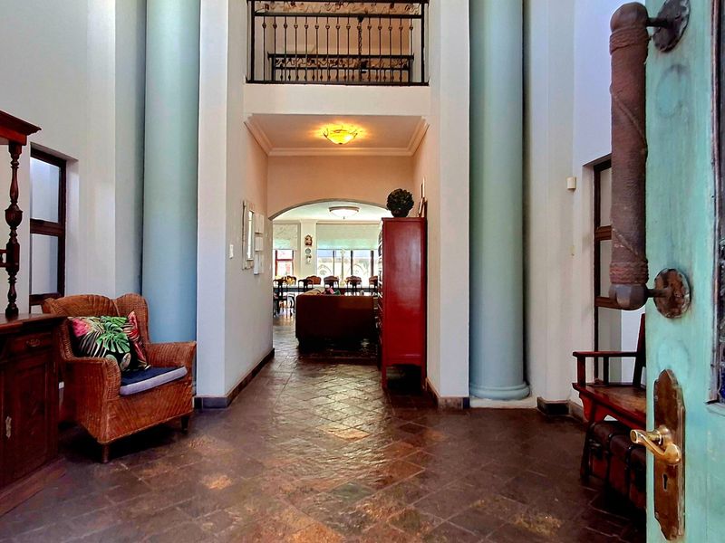 "Stunning 5-Bedroom Double-Storey Home with Vintage Charm in Secure Estate — Easy Access to Vaal Triangle and Johannesburg" - Photo 9