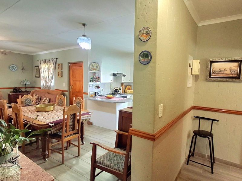 "Lovely freestanding home, move-in ready, located in a secure complex — perfect for a first-time family in Vaal Park." - Photo 7