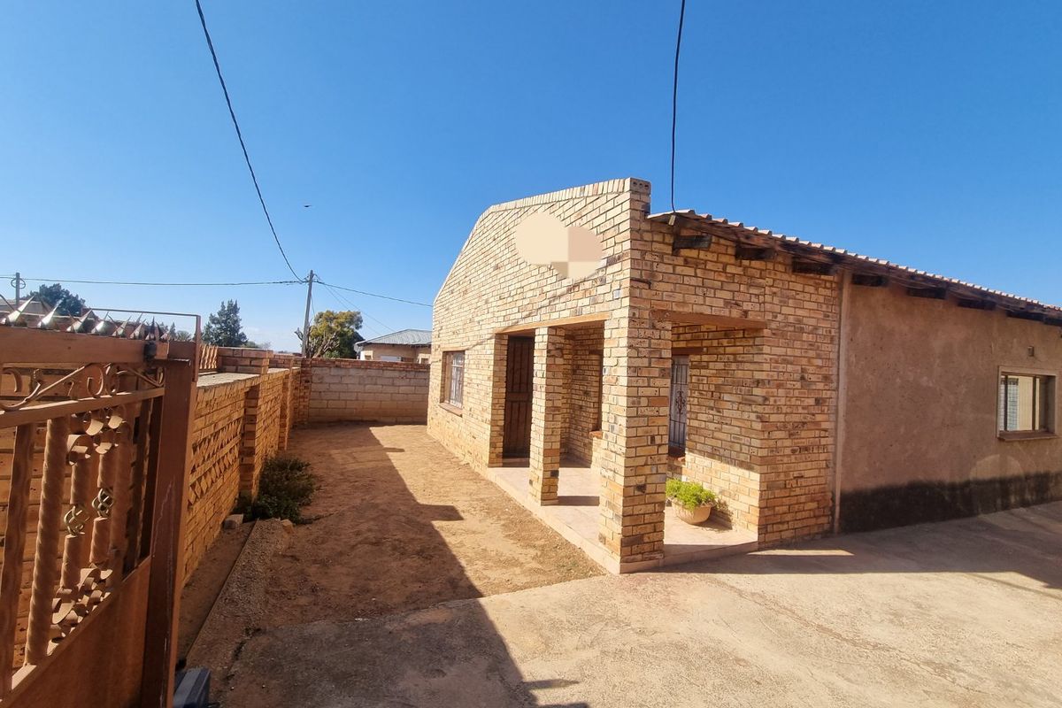 Family home in a good location.  - Photo 2